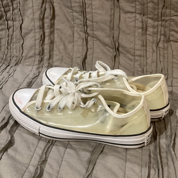 Clear vinyl converse women size 8 - Picture 3 of 4
